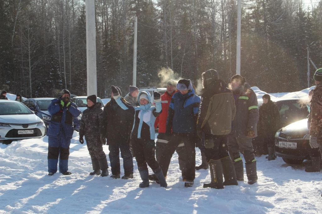 В конкурсе зимней рыбалки участвовали люди разных возрастов. Фото: Анна Куприянова, "Глобус"
