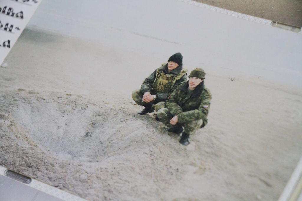 Воронка от контролируемой мины. Фото: Константин Бобылев, "Глобус"