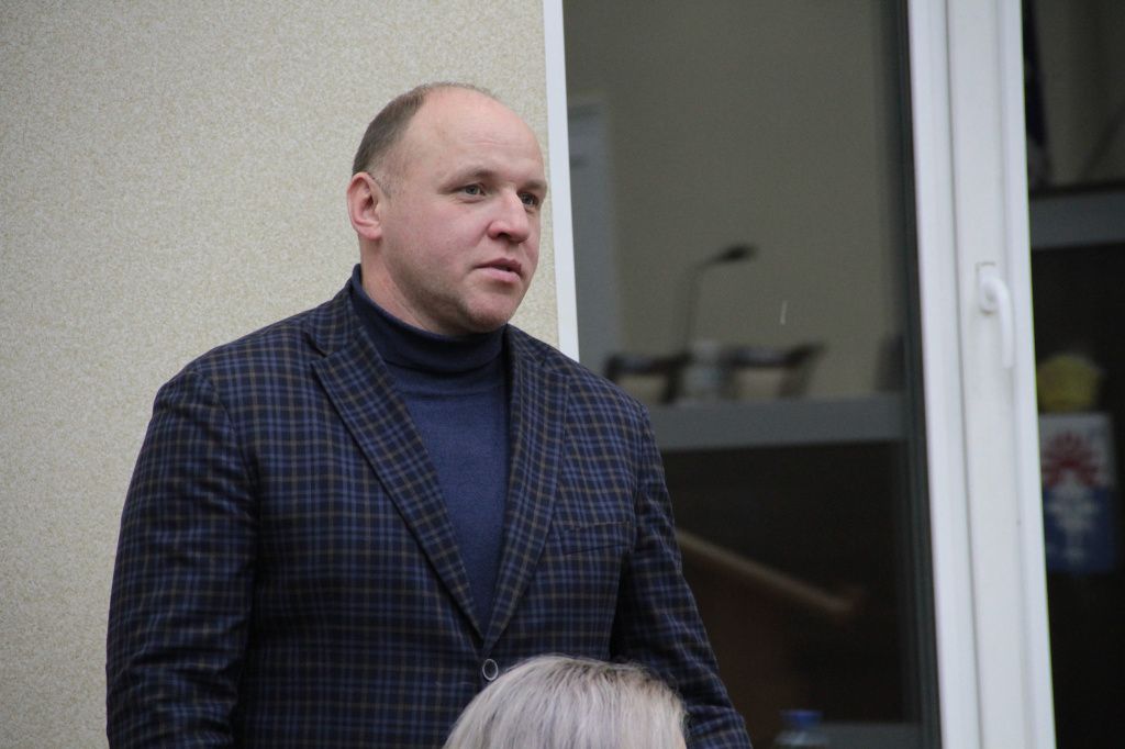 Директор Спортивной школы Виктор Калачик отметил, что никаких нарушений в данной ситуации нет. Фото: Константин Бобылев, архив "Глобуса"