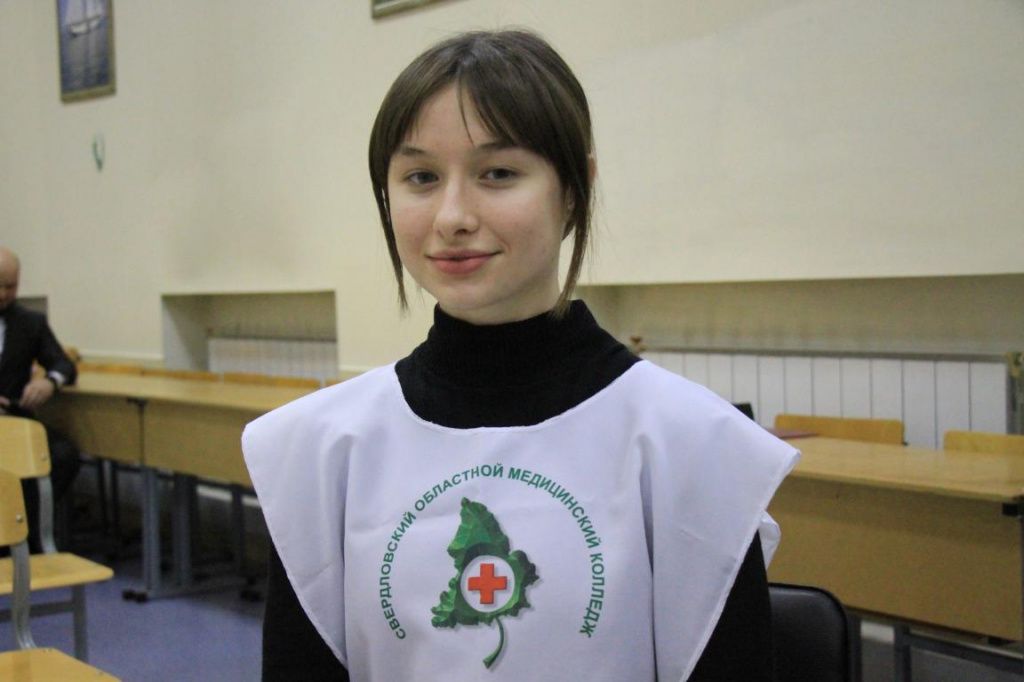 Надежда Привалова стала волонтером, поступив в медколледж. Фото: Константин Бобылев, "Глобус"