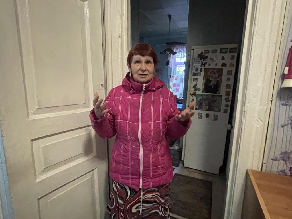 Надежда Неводниченкова отметила, что воду приходится откачивать постоянно. Из-за этого организовали дежурство, каждый следит за уровнем воды по 2 часа. Фото: Анна Куприянова, "Глобус"