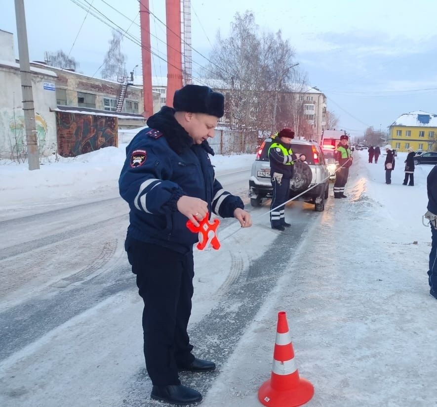 ДТП произошло у дома №131 по улице Луначарского. Фото: Госавтоинспекция Серова