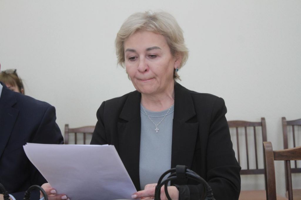 Начальник Управления культуры Наталия Мельникова не смогла сказать ,сколько средств нужно для подготовки документов по сохраению водонапорной башни. Фото: Константин Бобылев, "Глобус"