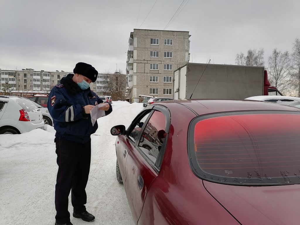 Во время рейда нарушений правил перевозки детей выявлено не было. Фото: ГИБДД Серова