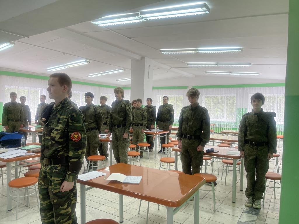 В конце мая в лагере проходили военные сборы старшеклассников. Фото: Анна Куприянова, "Глобус"