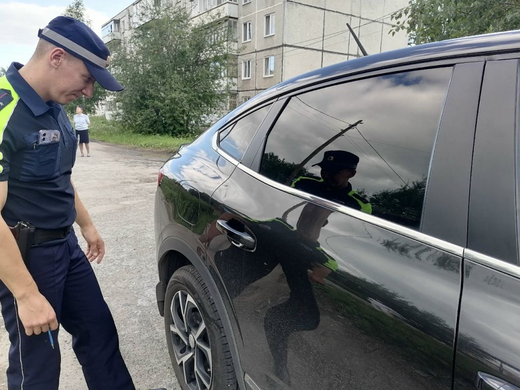 ДТП произошло в районе дома №7 по улице Строителей. Фото: Госавтоинспекция Серова