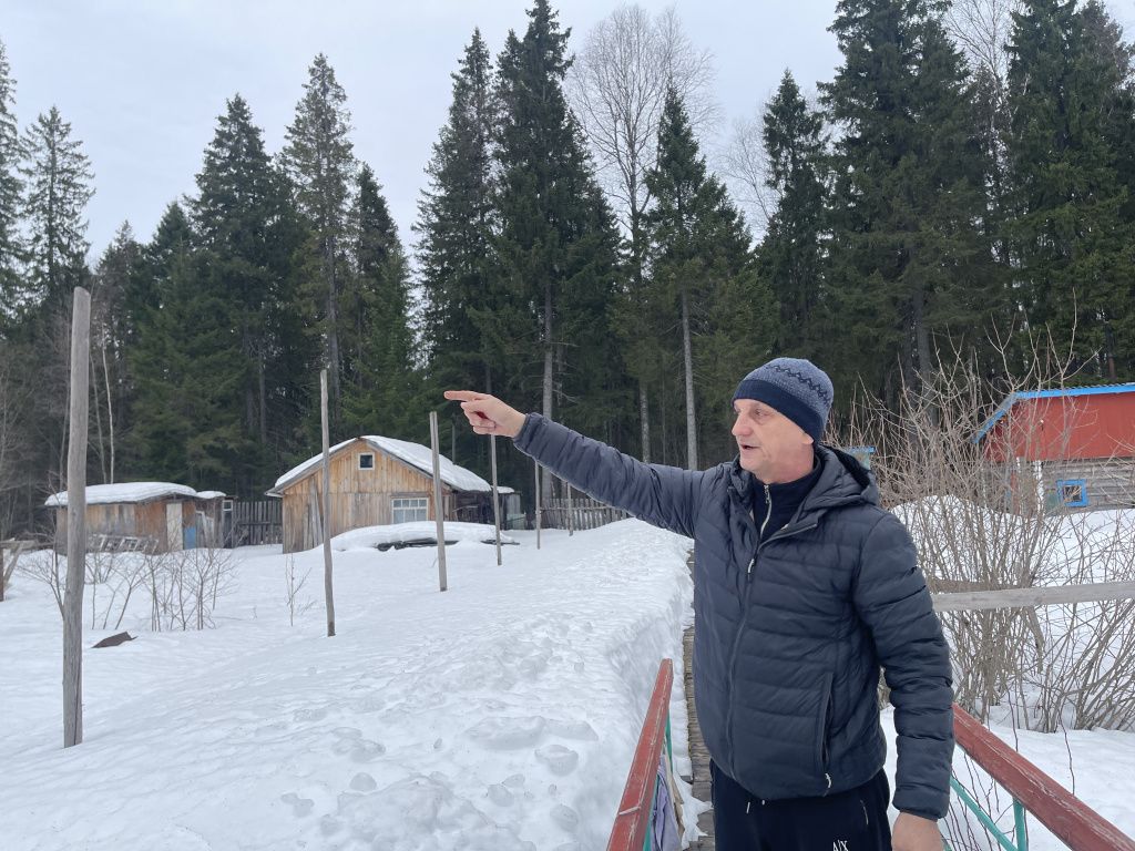 Игорь Чудов рассказал, что за трубами и канавами на территории "Смородинки" следят сами садоводы. Фото: Анна Куприянова, "Глобус"