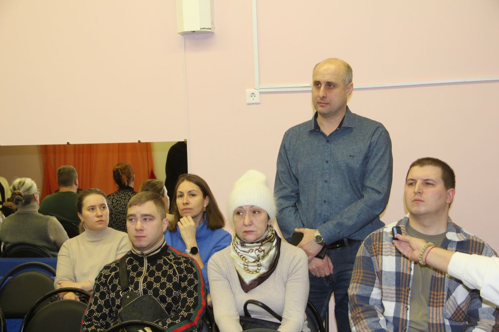 Анатолий Савельев вступил в спор с главой Серова. Фото: Анна Куприянова, "Глобус"