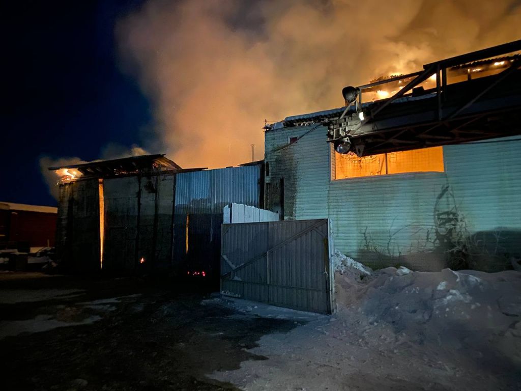 Пожар произошел в ночь на 31 декабря. Фото: Анна Куприянова, "Глобус"