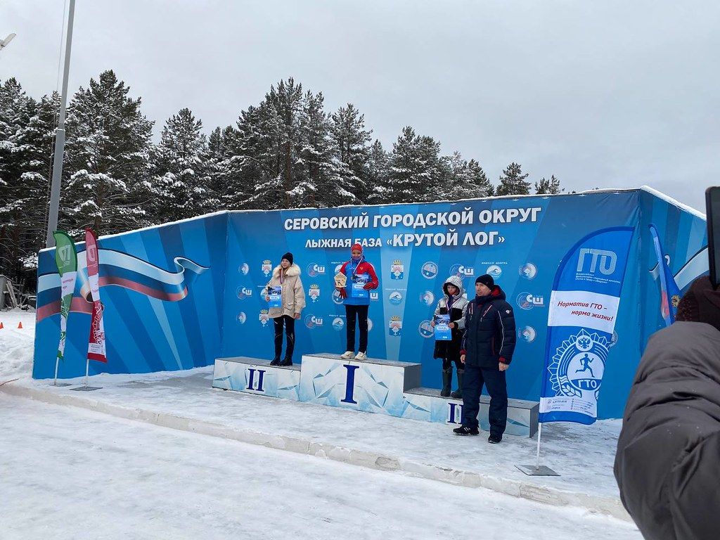 Элина Билалеева стала победительницей лыжной гонки среди девочек в возрастной группе 2010-2012 годов рождения. Фото: Ирина Смирнова, «Глобус»