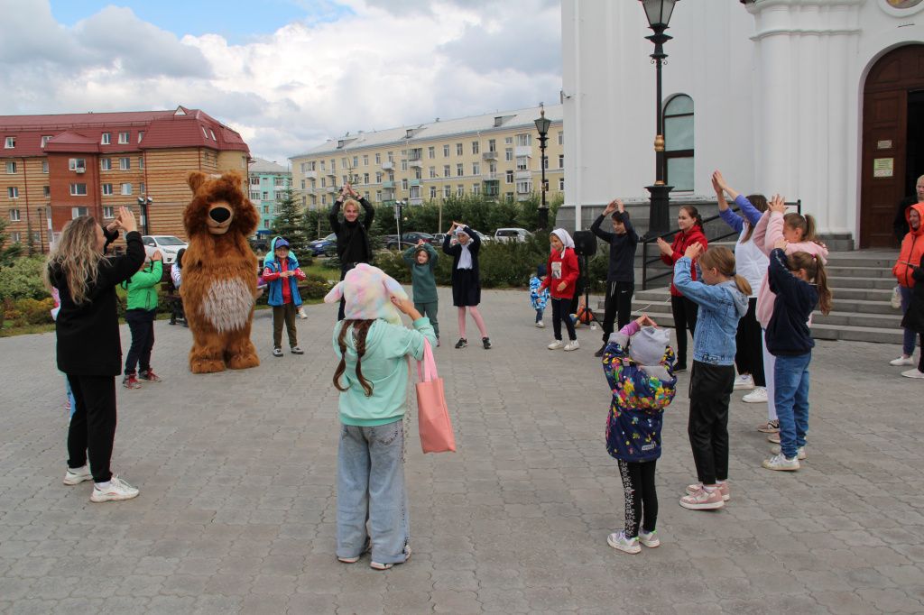По традиции для детей Серовской епархией была организована игровая программа. Фото: Мария Чекарова, "Глобус"