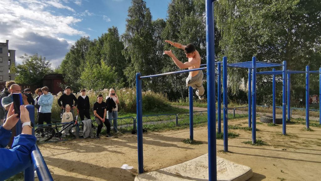 Эрик Алексанян 6 лет занимается воркаутом. Фото: Константин Бобылев, "Глобус"