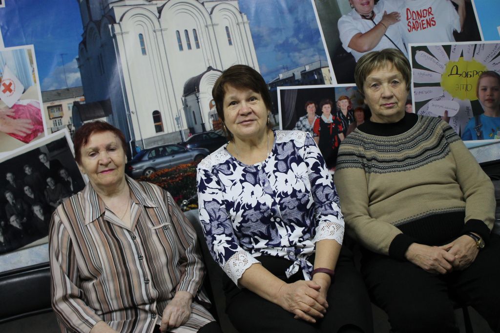 Римма Головкова (справа), Татьяна Гончарова (по центру), Людмила Мальгина (слева). Фото: Мария Чекарова, "Глобус"