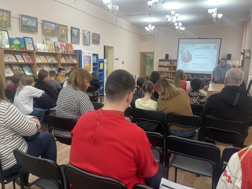 Во время презентации собравшимся показали отрывок из спектакля. Фото: Анна Куприянова, "Глобус"