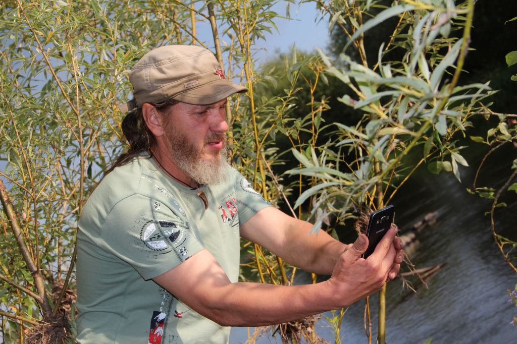 Алексей Трубин отметил, что в данной ситуации, если в реку выкинули мертвую рыбу, надо искать свидетелей. Фото: Анна Куприянова, "Глобус"