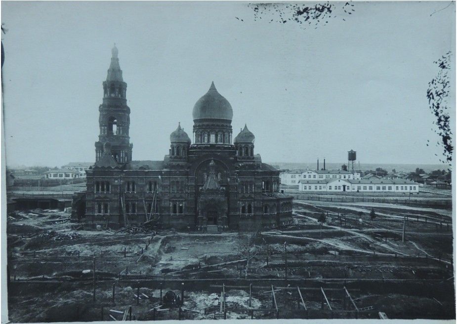 Собор был взорван в 1931 году. Фото из фондов Серовского исторического музея, с сайта goskatalog.ru