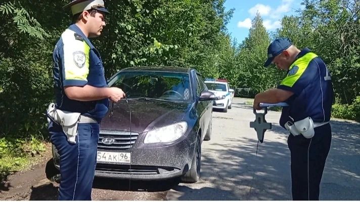 ДТП произошло у дома №154 по улице Ленина. Фото: Госавтоинспекция Свердловской области