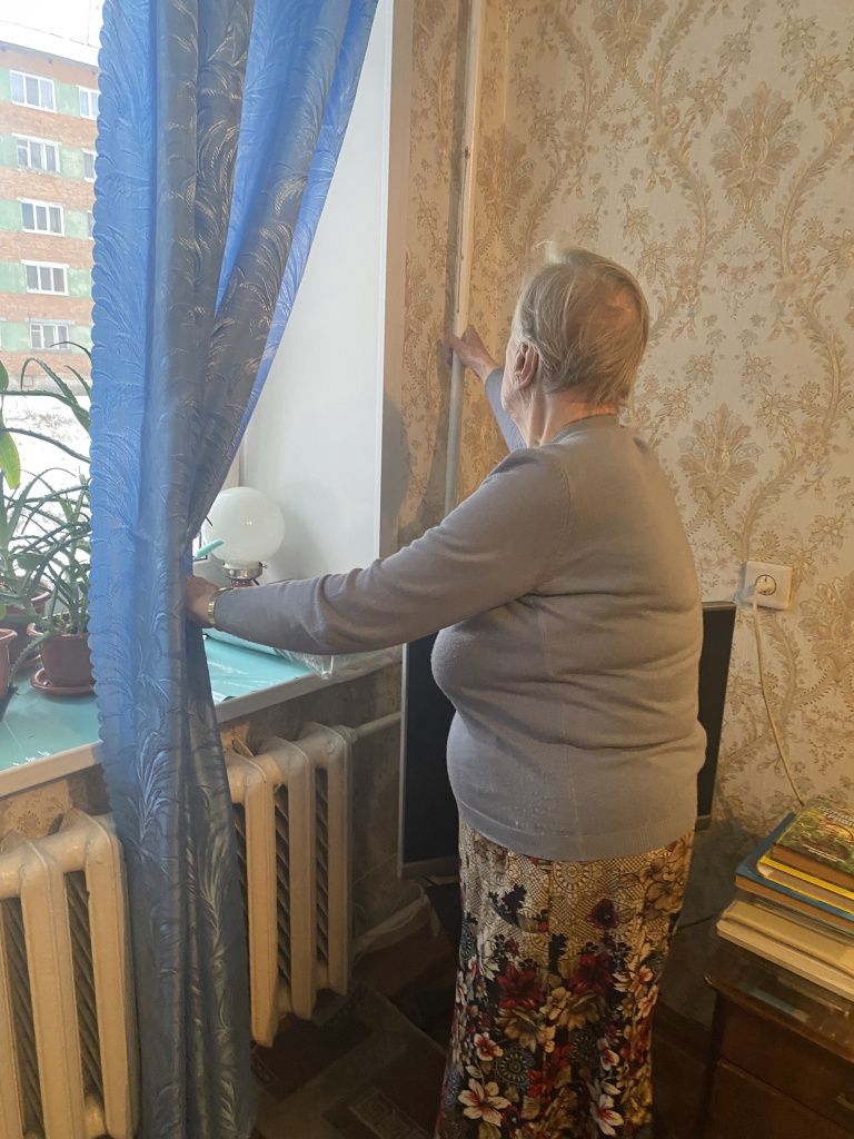 Галина Шевелева отметила, что проблемы с отоплением в доме начались в сентябре этого года. Фото: Анна Куприянова, "Глобус"