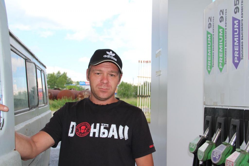Михаил Якимов рассказал, что цена на бензин резко выросла за последние два дня. Фото: Анна Куприянова, "Глобус"