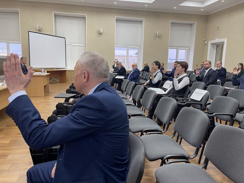 Депутаты единогласно проголосовали за принятие бюджета. Фото: Анна Куприянова, "Глобус"