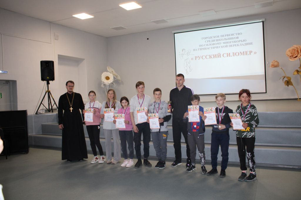 Победили турнира были награждены грамотами и медалями. Фото: пресс-служба Серовской епархии