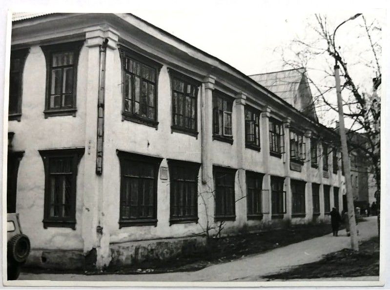 Здание снесли в 2011 году. Фото из фондов Серовского исторического музея, с сайта goskatalog.ru