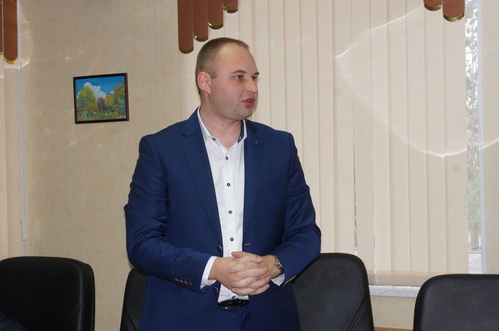 Павел Пикалов опросил прокуратуру не допустить выделения квартиры депутату Елене Каданцевой. Фото: Мария Чекарова, архив "Глобуса"