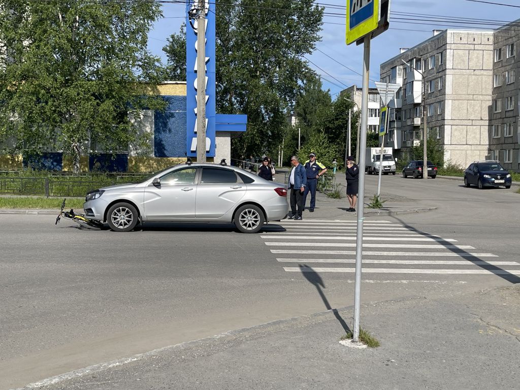 ДТП произошло у дома №26 по улице Заславского. Фото: Анна Куприянова, "Глобус"