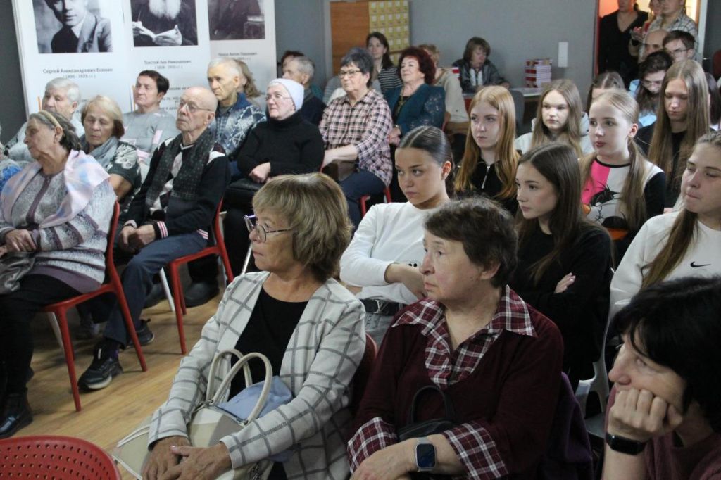 На презентации присутсвовали серовчане разных поколений. Фото: Константин Бобылев, "Глобус"