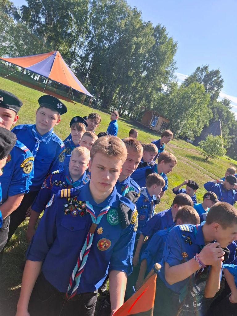 На слет отправились 14 серовских мальчиков и девочек. Фото: Елена Логинова