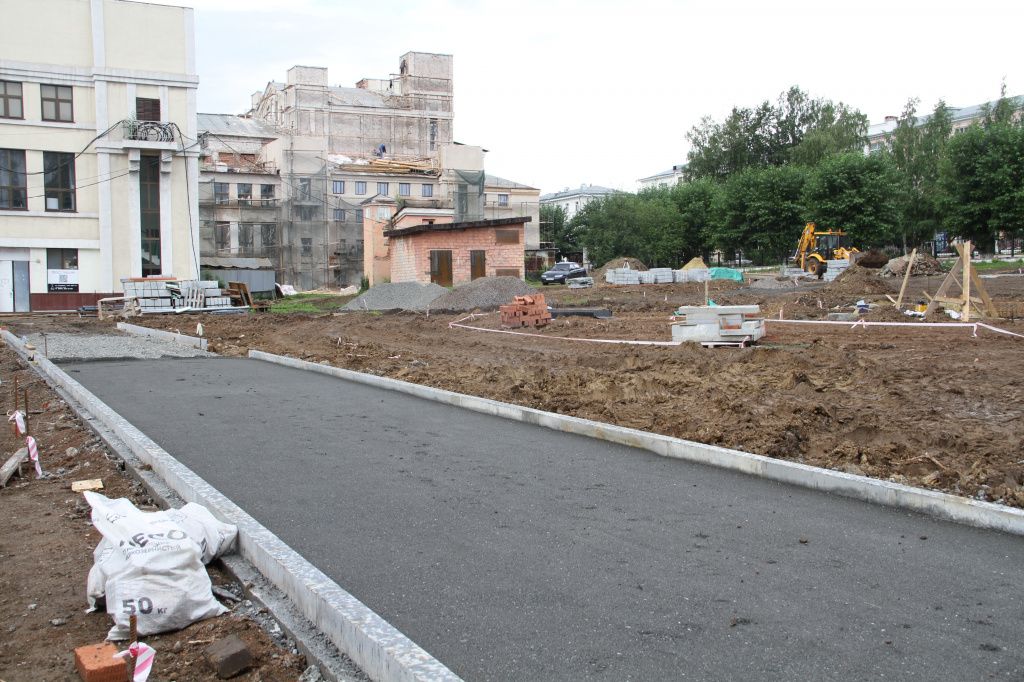 Работы по благоустройству парка у Дворца культуры металлургов обойдутся в 80 420 180 рублей. Фото: Константин Бобылев, архив "Глобуса"