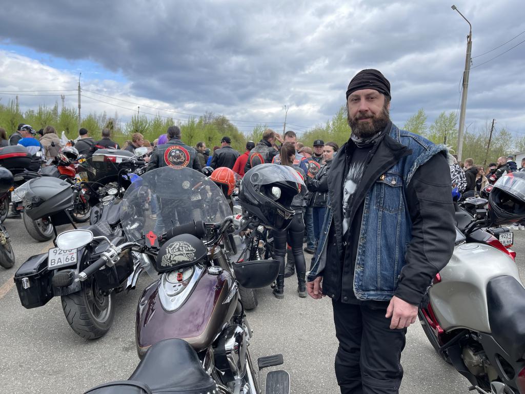 Михаил работает в шахте, в свободное время увлекается мотоциклом. Фото: Анна Куприянова, "Глобус"