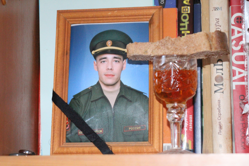 Антон Зыков вернулся из армии в прошлом году. Фото: Константин Бобылев, "Глобус"