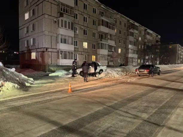В результате ДТП "ВАЗ-2107" отбросило в сугроб. Фото: Госавтоинспекция Свердловской области