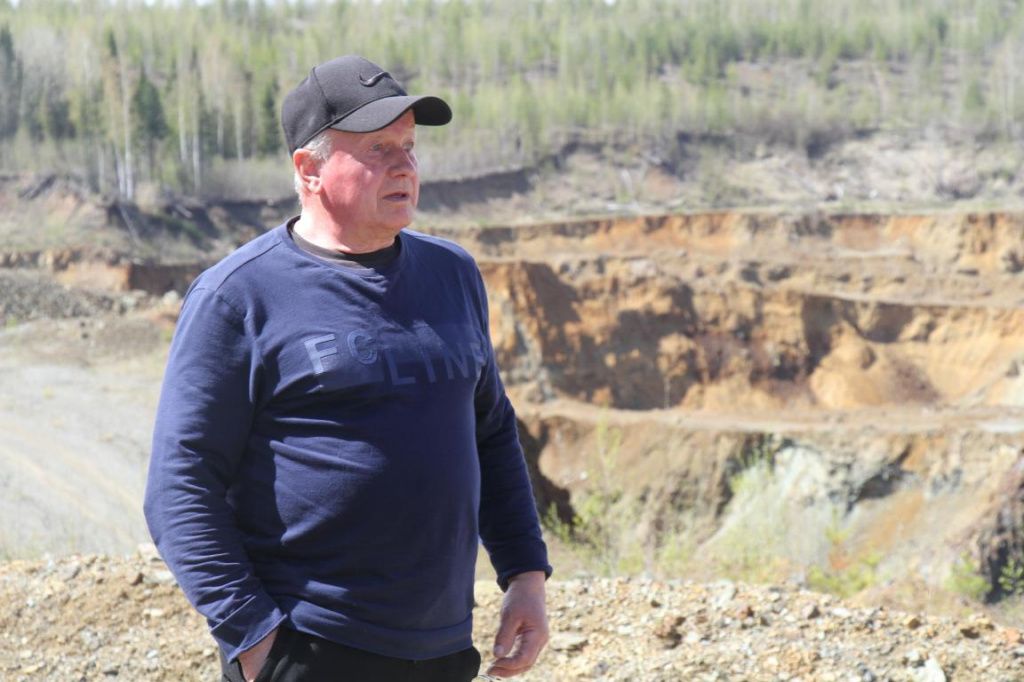 Виктор бельцев не снимает вины с людей, которые устраивают свалки. Фото: Константин Бобылев, "Глобус"