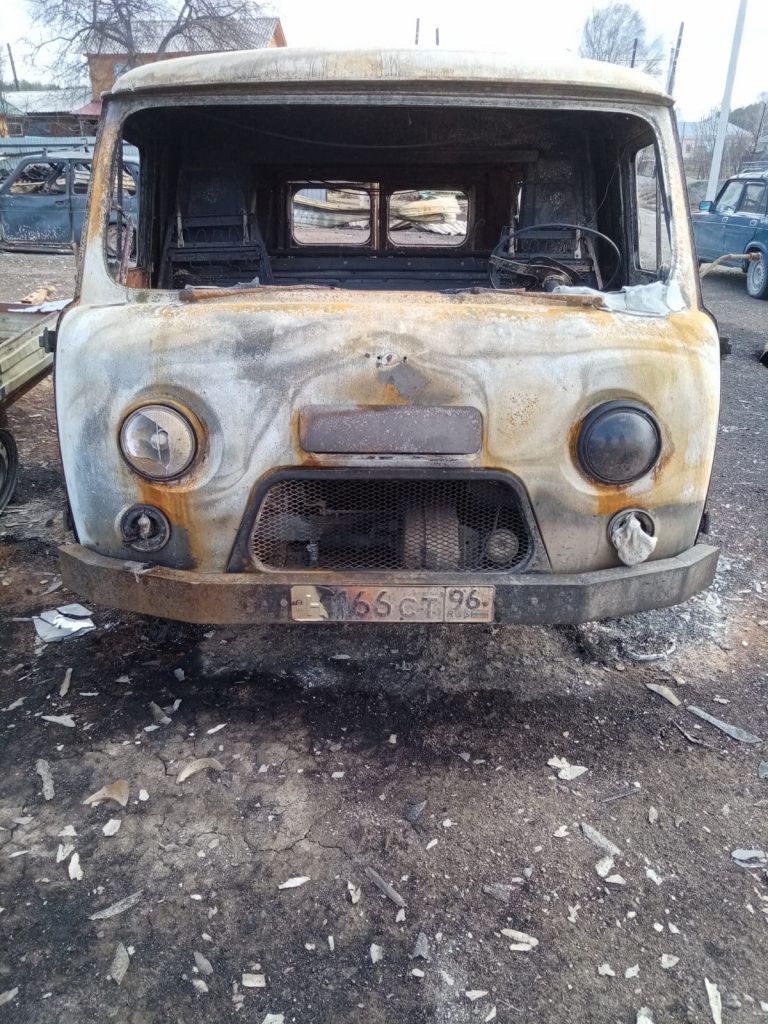 Автомобиль УАЗ был уничтожен пожаром. Фото: Максим Мурашов Автомобиль УАЗ был уничтожен пожаром. Фото: Максим Мурашов