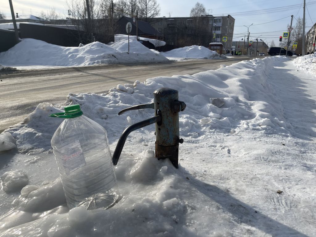 Состояние колонки по улице Короленко. Фото: Анна Куприянова, "Глобус"