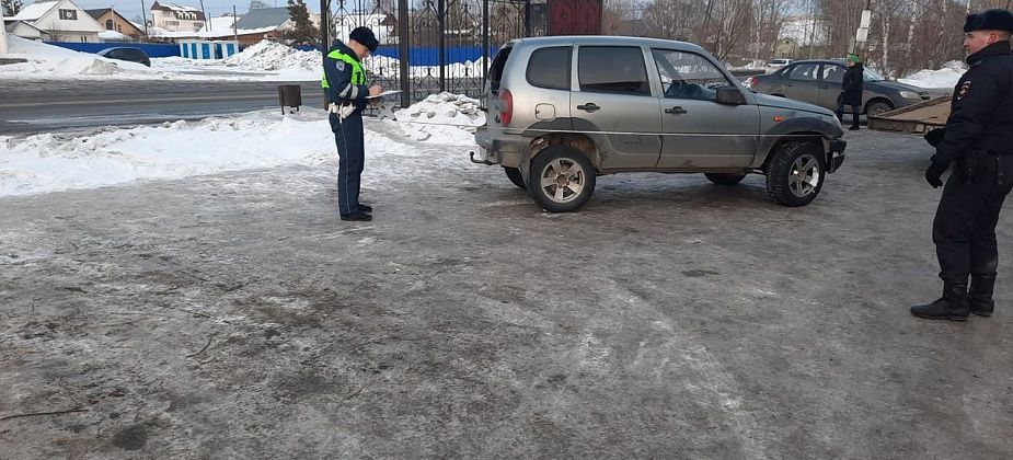 Водитель, который сбил пешехода в Серове и сбежал, бросив машину, сам пришел в ГАИ