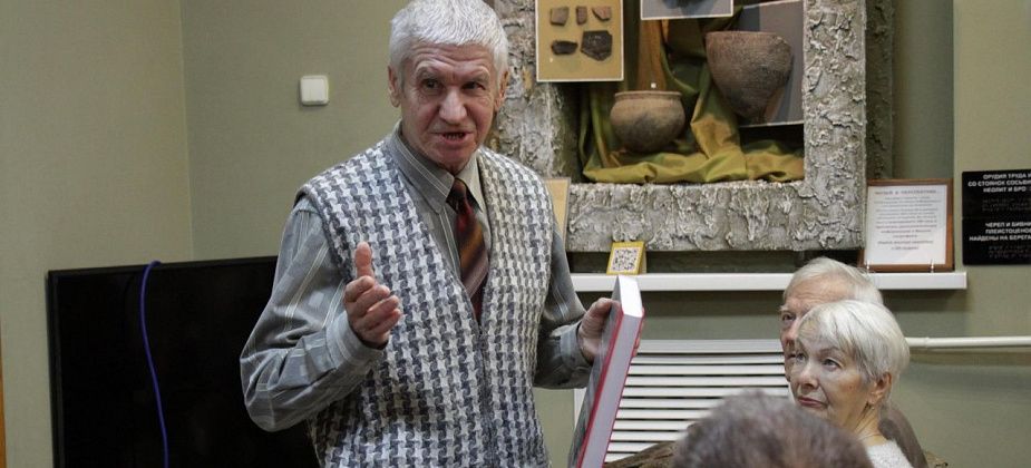 Краевед в Серовском историческом музее читает лекцию об истории первой русской революции в Надеждинске. Прямая трансляция