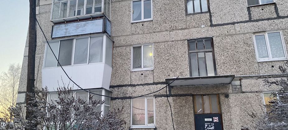 Жители замерзающего дома на 1-й Овощной рассказали, какие работы провели коммунальщики и пожаловались на голую теплотрассу