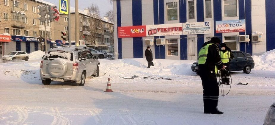 На перекрестке улиц Каляева и Карла Маркса в Серове произошло ДТП