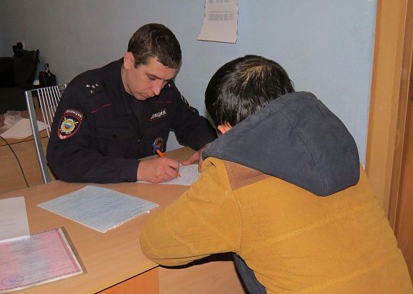 Гражданин Узбекистана уговорил серовчанку фиктивно ставить иностранцев на учет