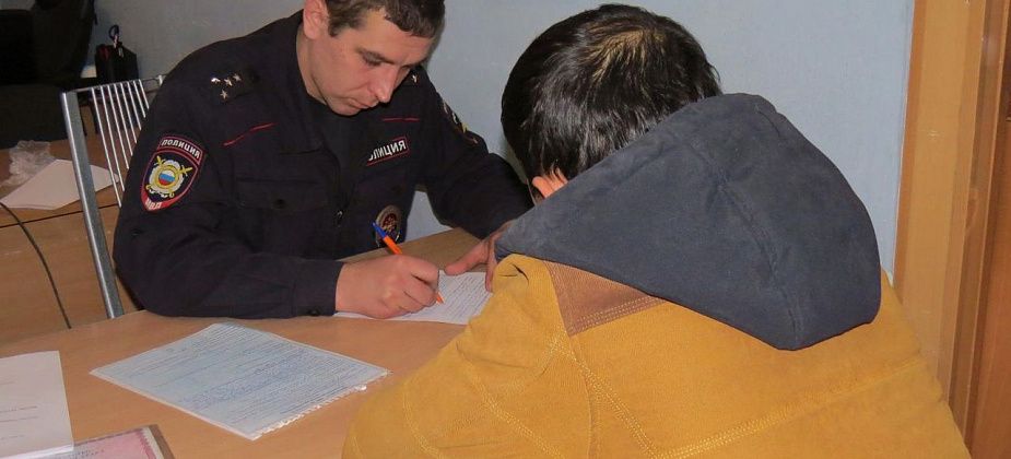 Гражданин Узбекистана уговорил серовчанку фиктивно ставить иностранцев на учет