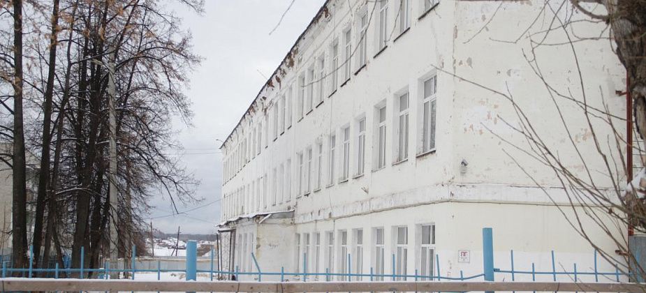 Здание с историей. Школа №22 подтвердила, что ремонт корпуса начального звена приостановлен, а контракт будет расторгнут