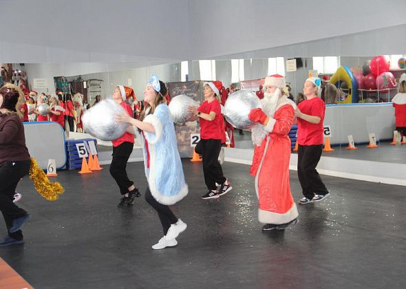 В Серове прошел юбилейный марафон Дедов Морозов