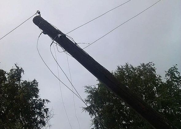 "Боюсь морозилку открывать". В Сосьве жители трех многоквартирных домов четвертые сутки сидят без света