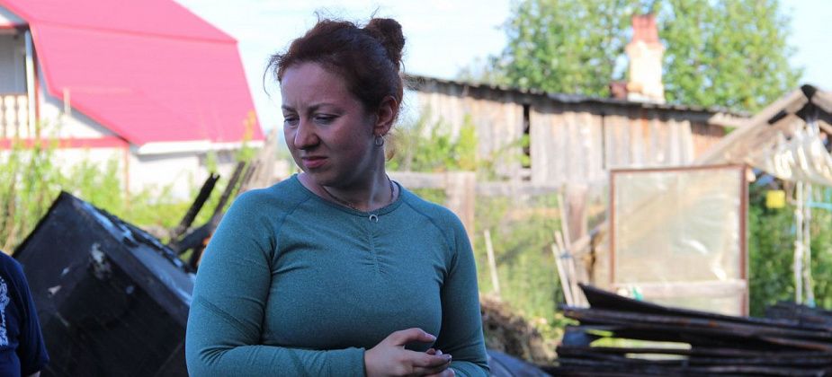 “Страшно смотреть, как полыхало”. Пожар унес жизнь кошки, пса Ральфа, ожоги получил глава семьи