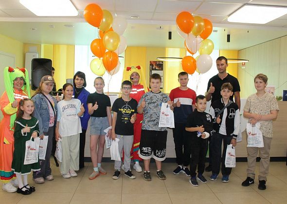 С ЗАБОТОЙ О ЗДОРОВЬЕ. Металлурги поздравили «УГМК-Здоровье» с первым годом работы филиала в Серове