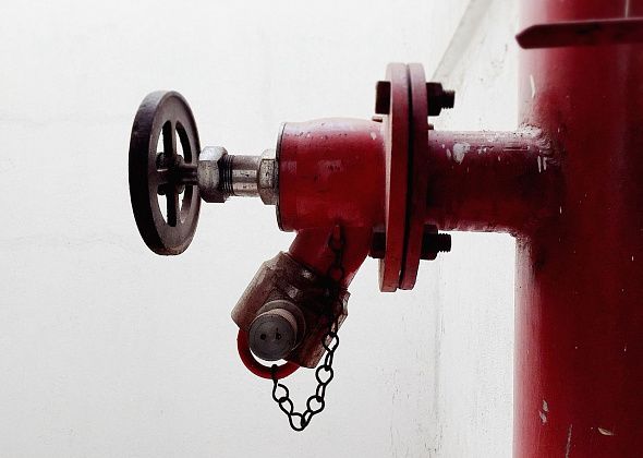 МЧС проверяет исправность противопожарного водоснабжения в Серове