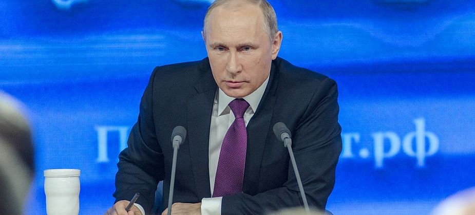 Путин предложил декриминализировать статью УК об экстремизме